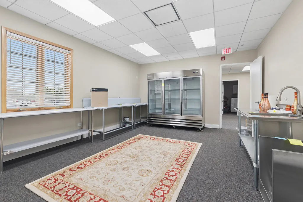 6705 Kingery Highway Willowbrook IL 60527