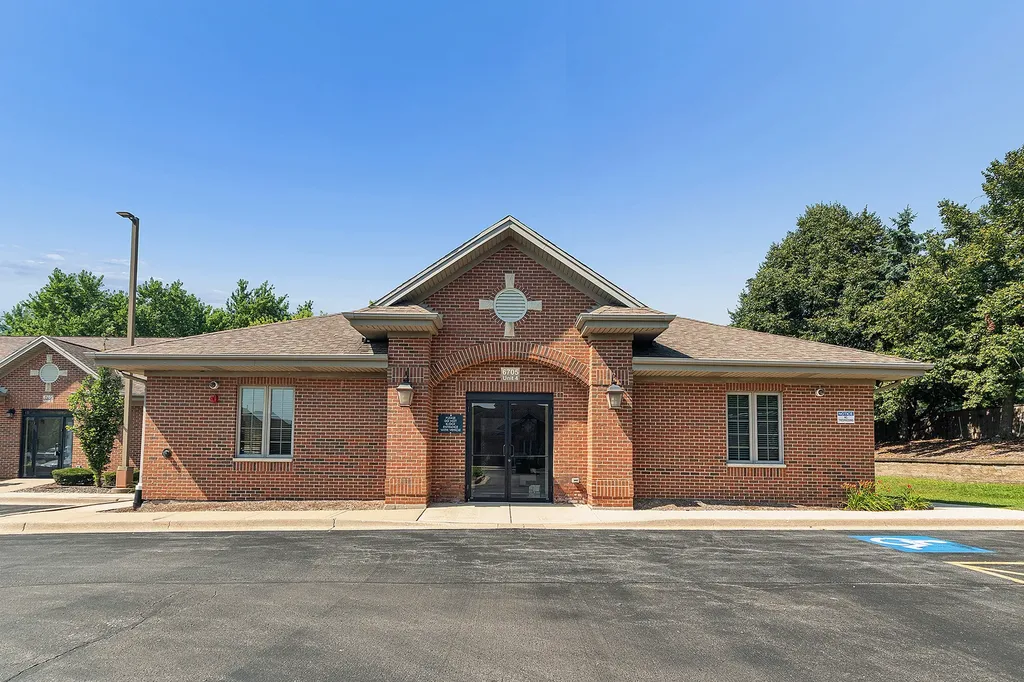 6705 Kingery Highway Willowbrook IL 60527