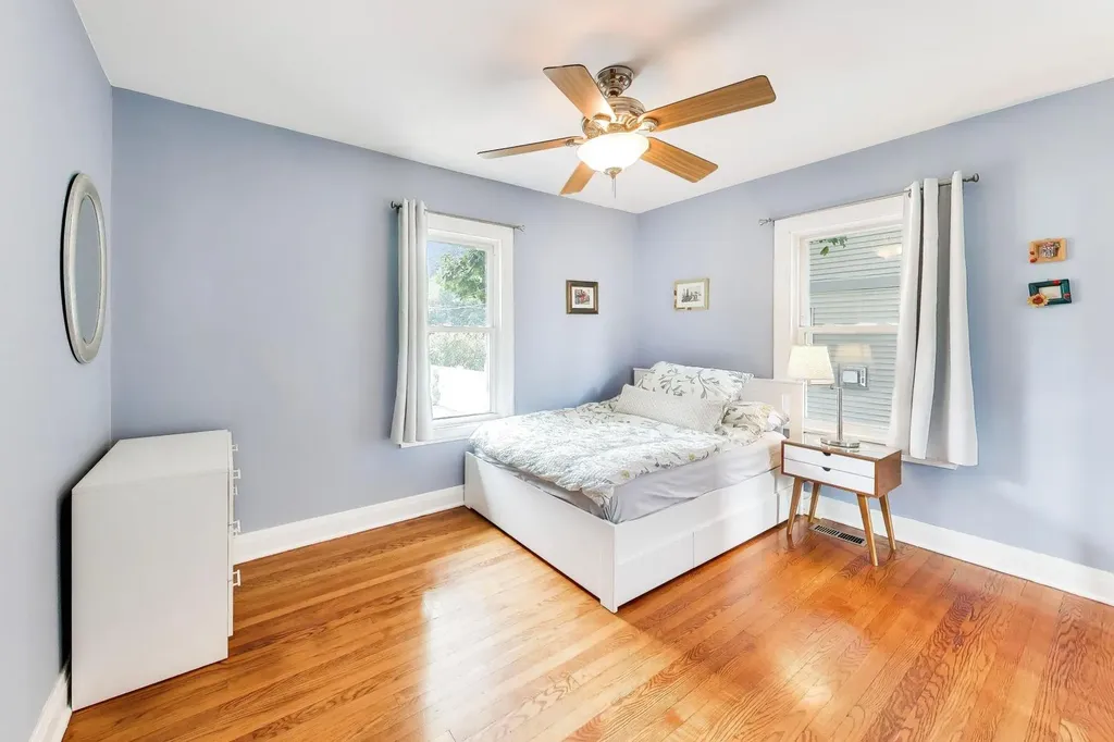 124 East Grantley Avenue Elmhurst IL 60126