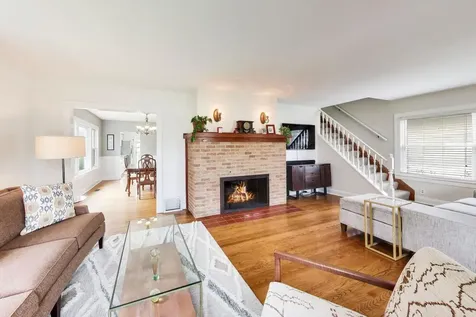 124 East Grantley Avenue Elmhurst IL 60126