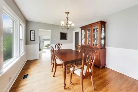124 East Grantley Avenue Elmhurst IL 60126