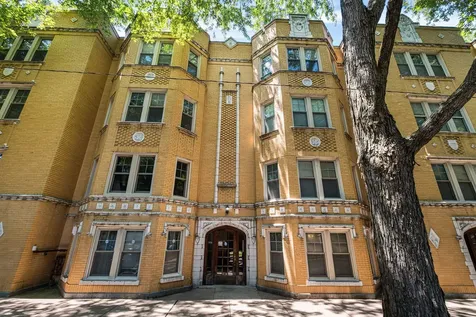 6452 North Bell Avenue Chicago IL 60645