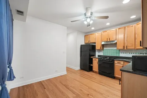 6452 North Bell Avenue Chicago IL 60645