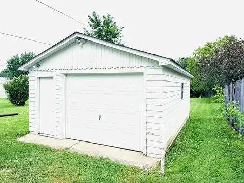 506 West Lincoln Hoopeston IL 60942