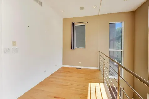 821 North Wood Street Chicago IL 60622