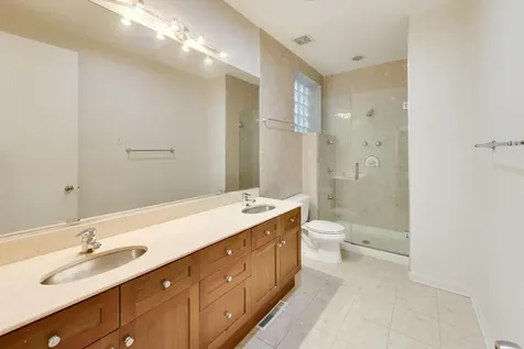821 North Wood Street Chicago IL 60622
