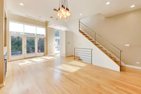 821 North Wood Street Chicago IL 60622