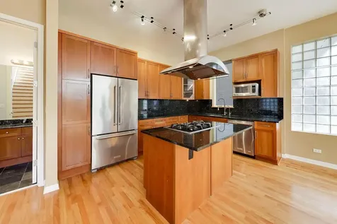 821 North Wood Street Chicago IL 60622
