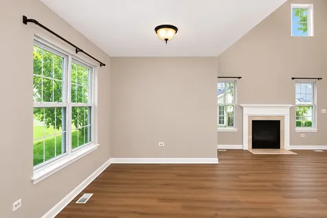 651 Lancaster Circle Elgin IL 60123
