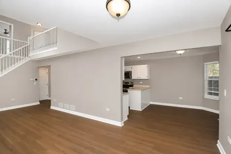 651 Lancaster Circle Elgin IL 60123