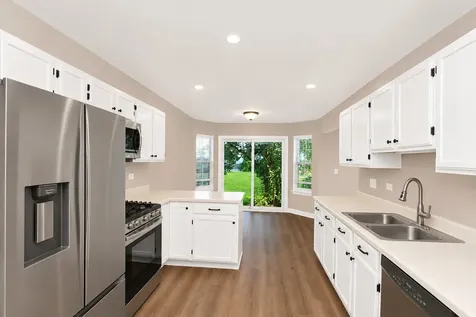 651 Lancaster Circle Elgin IL 60123