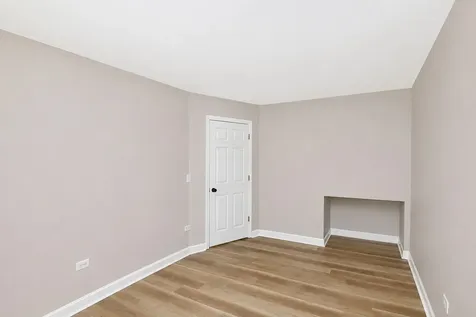 651 Lancaster Circle Elgin IL 60123