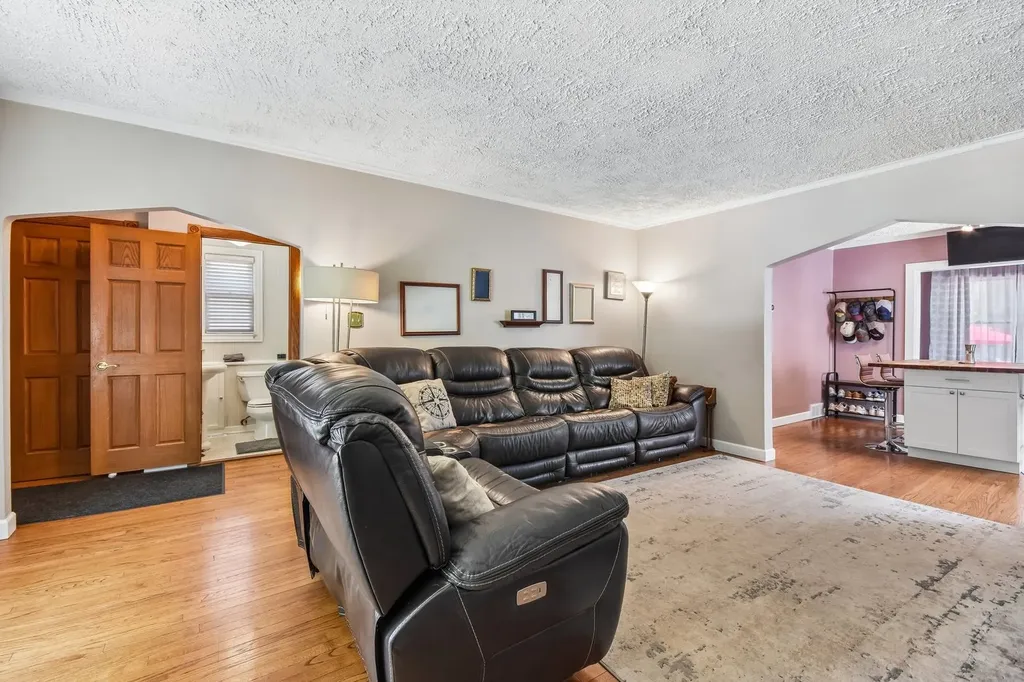 693 South Spring Road Elmhurst IL 60126