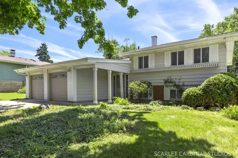 21W061 Kensington Road Lombard IL 60148