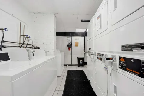 3161 North Cambridge Avenue Chicago IL 60657