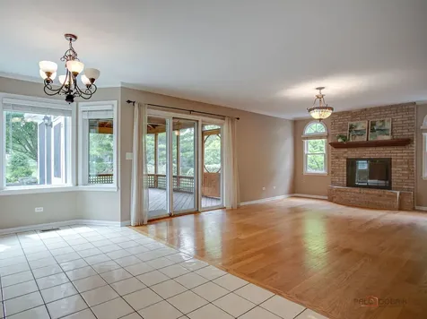 17945 West Pond Ridge Circle Gurnee IL 60031