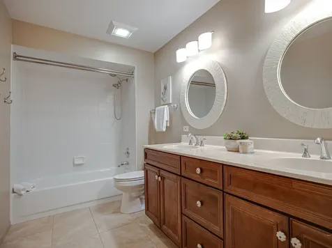 17945 West Pond Ridge Circle Gurnee IL 60031