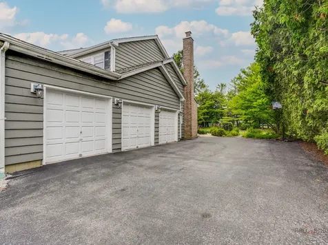 17945 West Pond Ridge Circle Gurnee IL 60031
