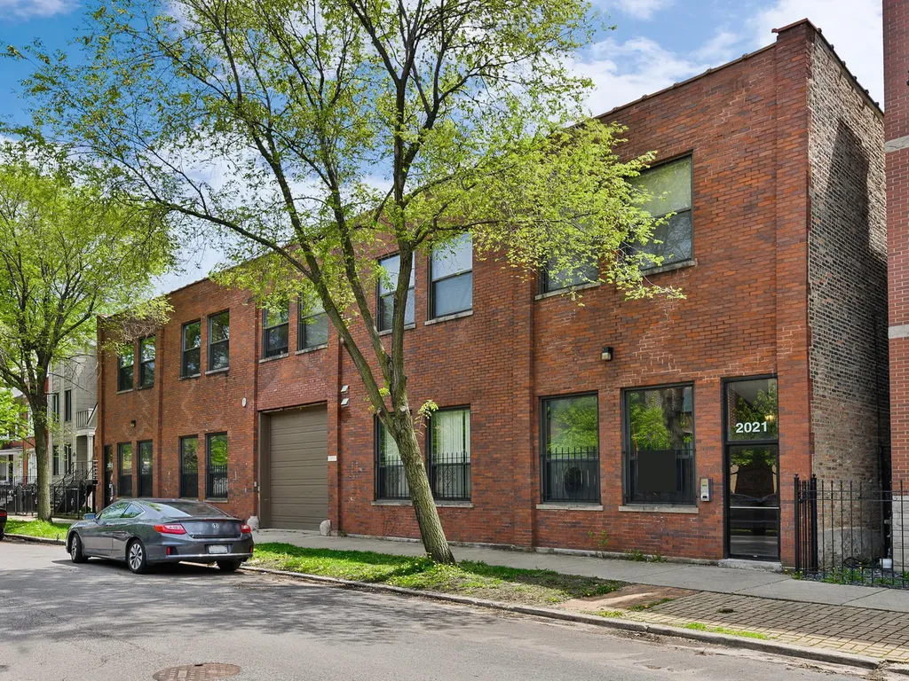 2015 West Race Avenue Chicago IL 60612