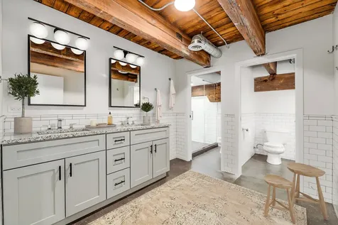 2015 West Race Avenue Chicago IL 60612