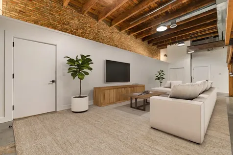 2015 West Race Avenue Chicago IL 60612