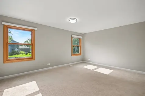 5195 Castaway Lane Hoffman Estates IL 60010