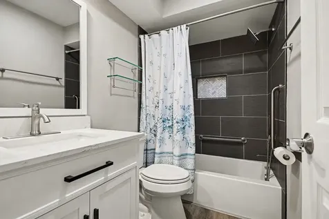 5195 Castaway Lane Hoffman Estates IL 60010