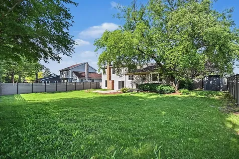 5195 Castaway Lane Hoffman Estates IL 60010