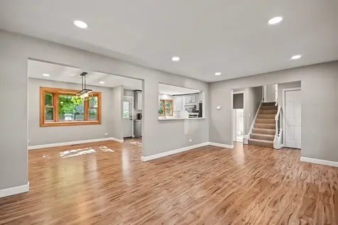 5195 Castaway Lane Hoffman Estates IL 60010