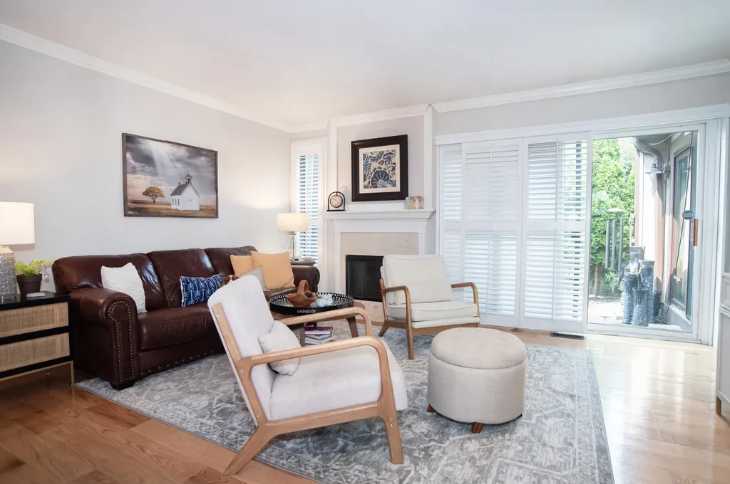 8 Westwood Drive Indian Head Park IL 60525