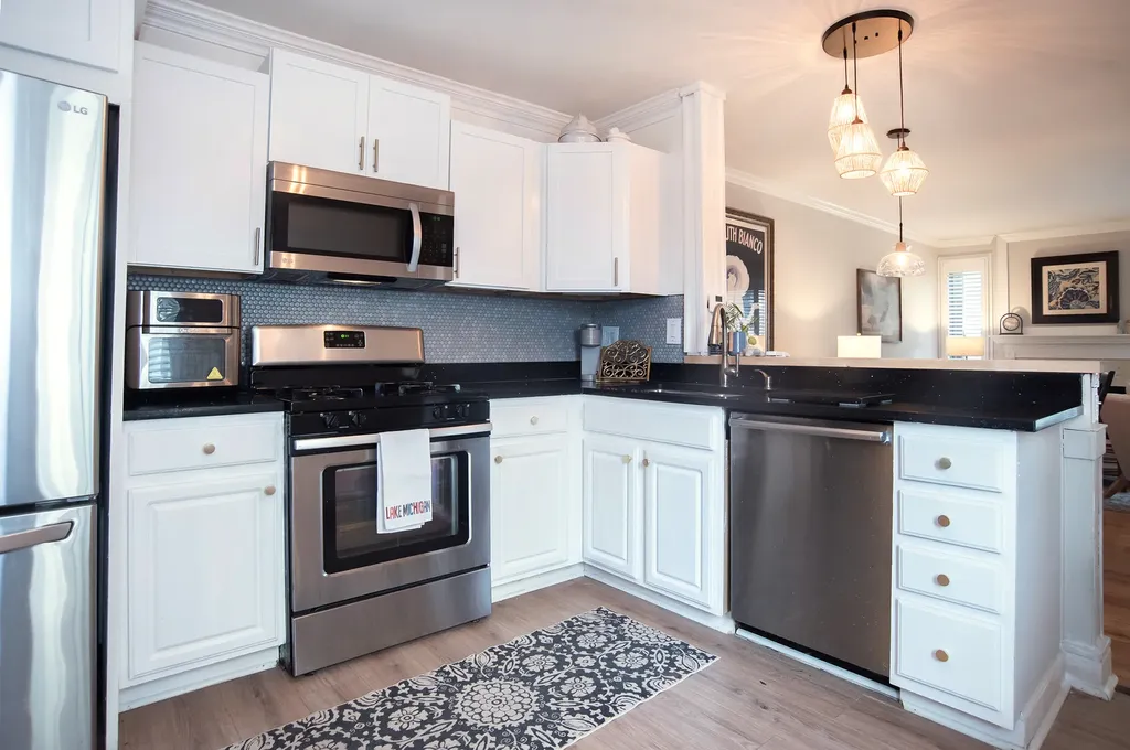 8 Westwood Drive Indian Head Park IL 60525
