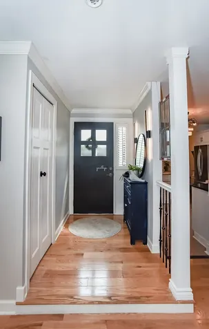 8 Westwood Drive Indian Head Park IL 60525