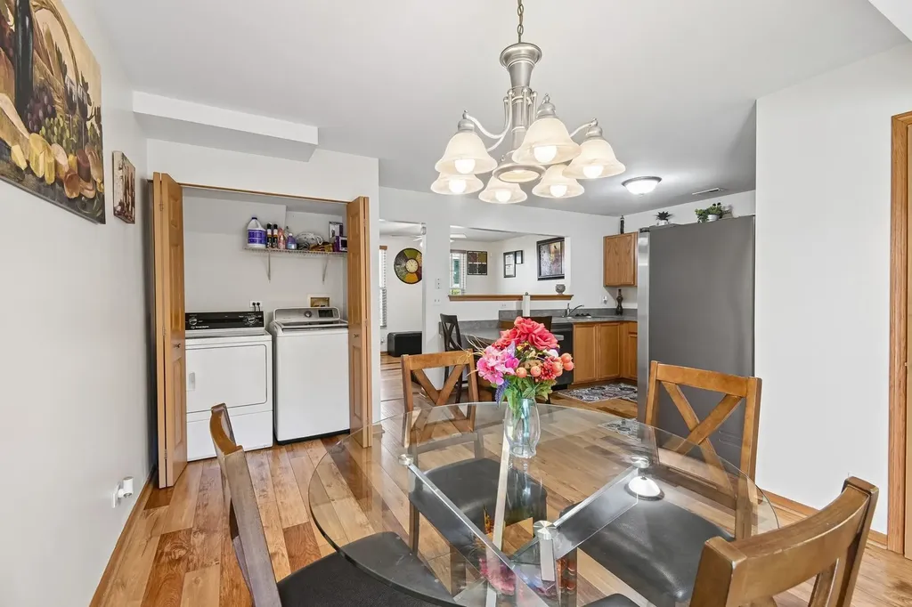 807 Serendipity Drive Aurora IL 60504