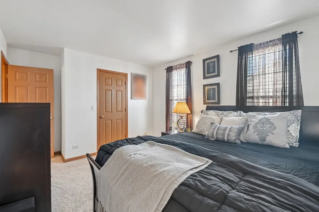 807 Serendipity Drive Aurora IL 60504
