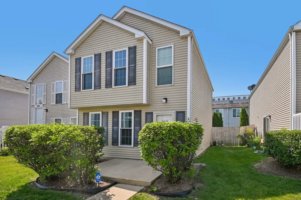 807 Serendipity Drive Aurora IL 60504