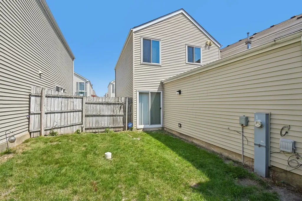 807 Serendipity Drive Aurora IL 60504