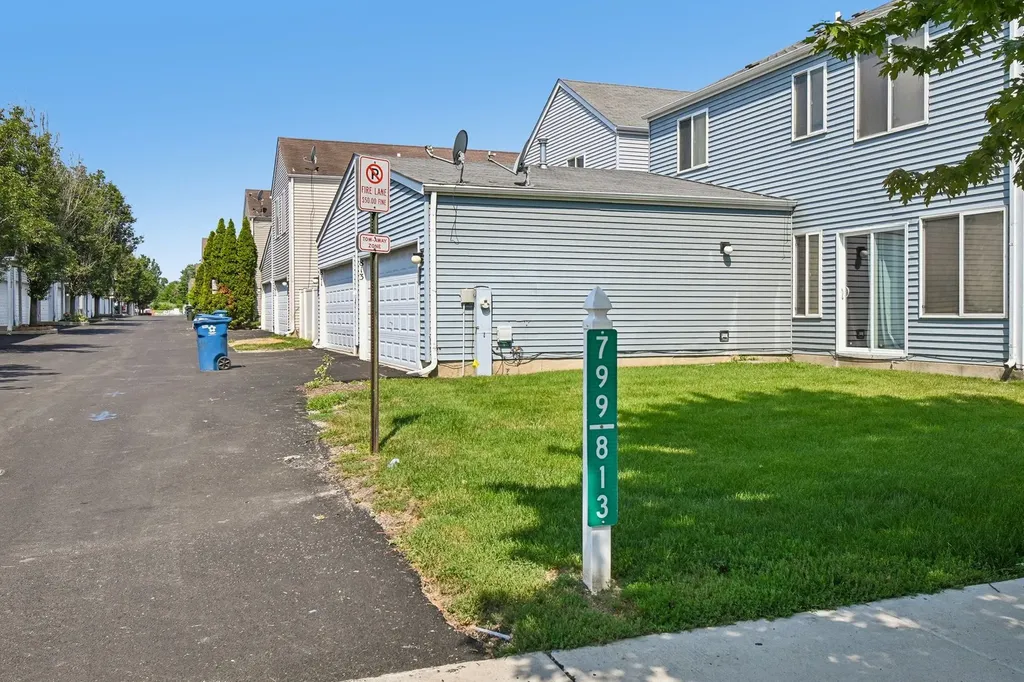 807 Serendipity Drive Aurora IL 60504