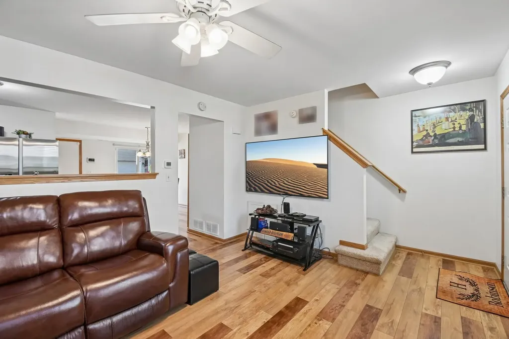807 Serendipity Drive Aurora IL 60504