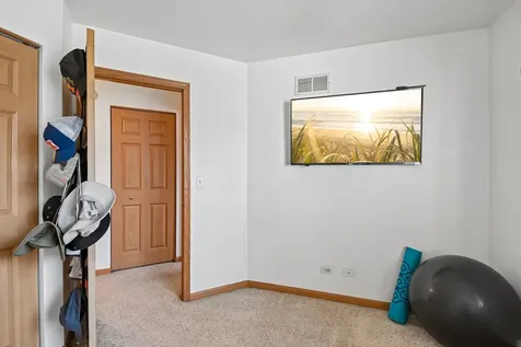 807 Serendipity Drive Aurora IL 60504