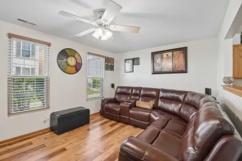 807 Serendipity Drive Aurora IL 60504