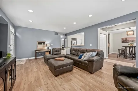 1949 Blackberry Lane Hoffman Estates IL 60169