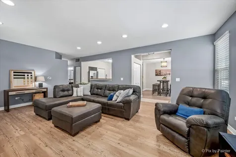 1949 Blackberry Lane Hoffman Estates IL 60169