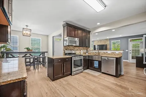1949 Blackberry Lane Hoffman Estates IL 60169