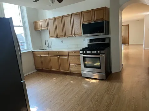 2724 West Chicago Avenue Chicago IL 60622