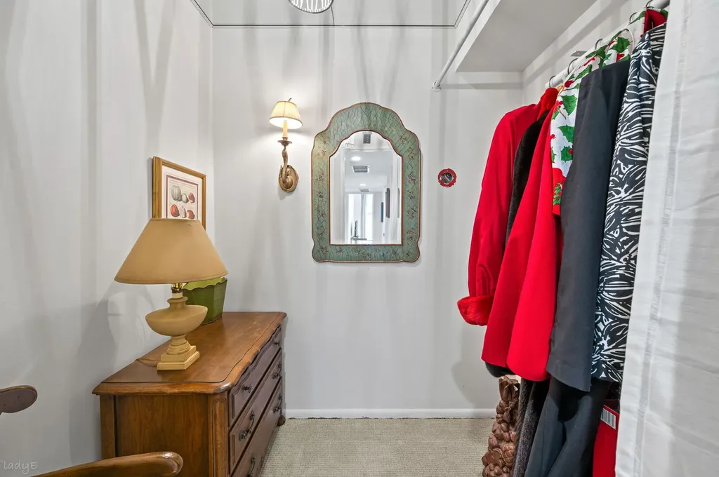 260 East Chestnut Street Chicago IL 60611