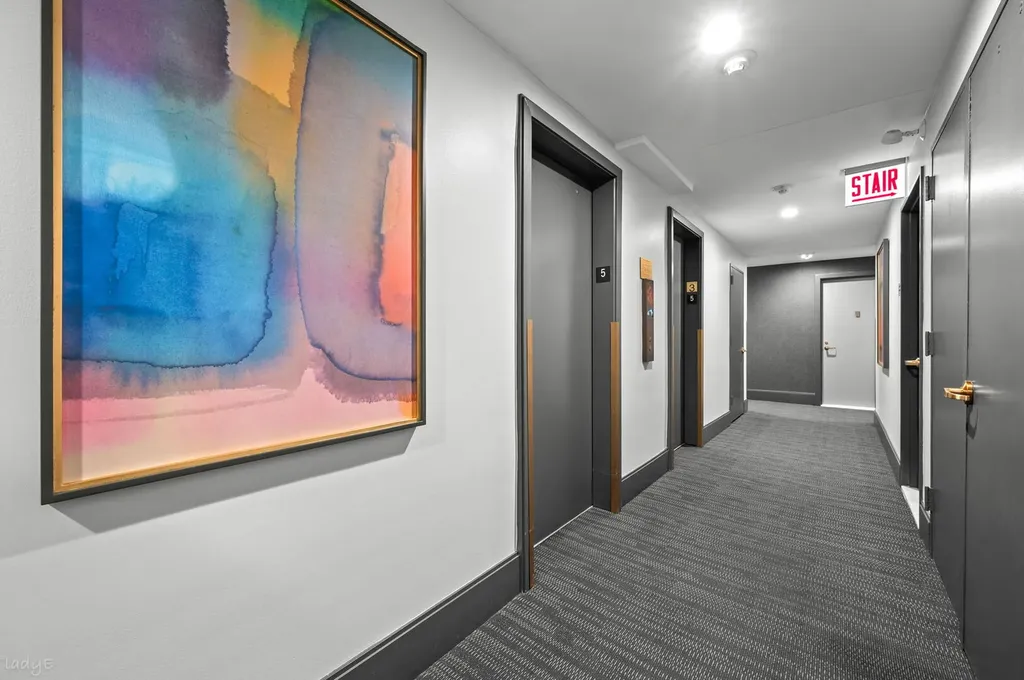 260 East Chestnut Street Chicago IL 60611