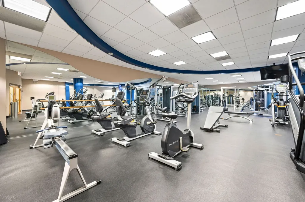 260 East Chestnut Street Chicago IL 60611