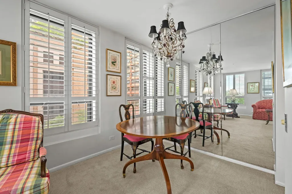 260 East Chestnut Street Chicago IL 60611