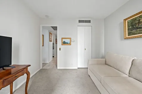 260 East Chestnut Street Chicago IL 60611