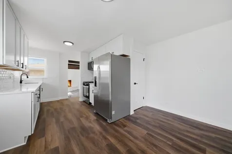 16560 Greenwood Avenue South Holland IL 60473